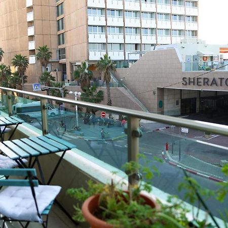 Sea View Apartment Prime Location On The Beach 텔아비브 외부 사진