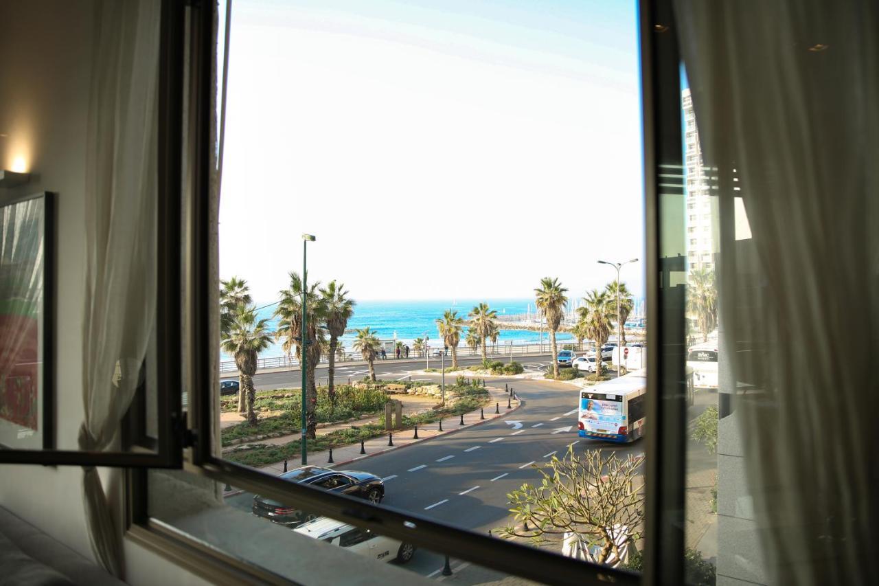 Sea View Apartment Prime Location On The Beach 텔아비브 외부 사진