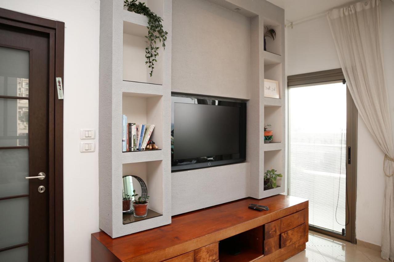 Sea View Apartment Prime Location On The Beach 텔아비브 외부 사진