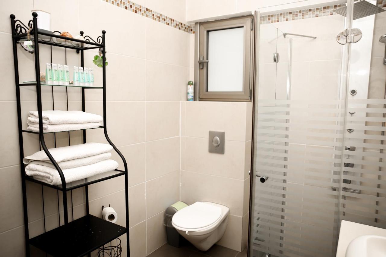 Sea View Apartment Prime Location On The Beach 텔아비브 외부 사진