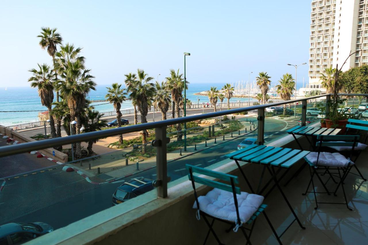 Sea View Apartment Prime Location On The Beach 텔아비브 외부 사진