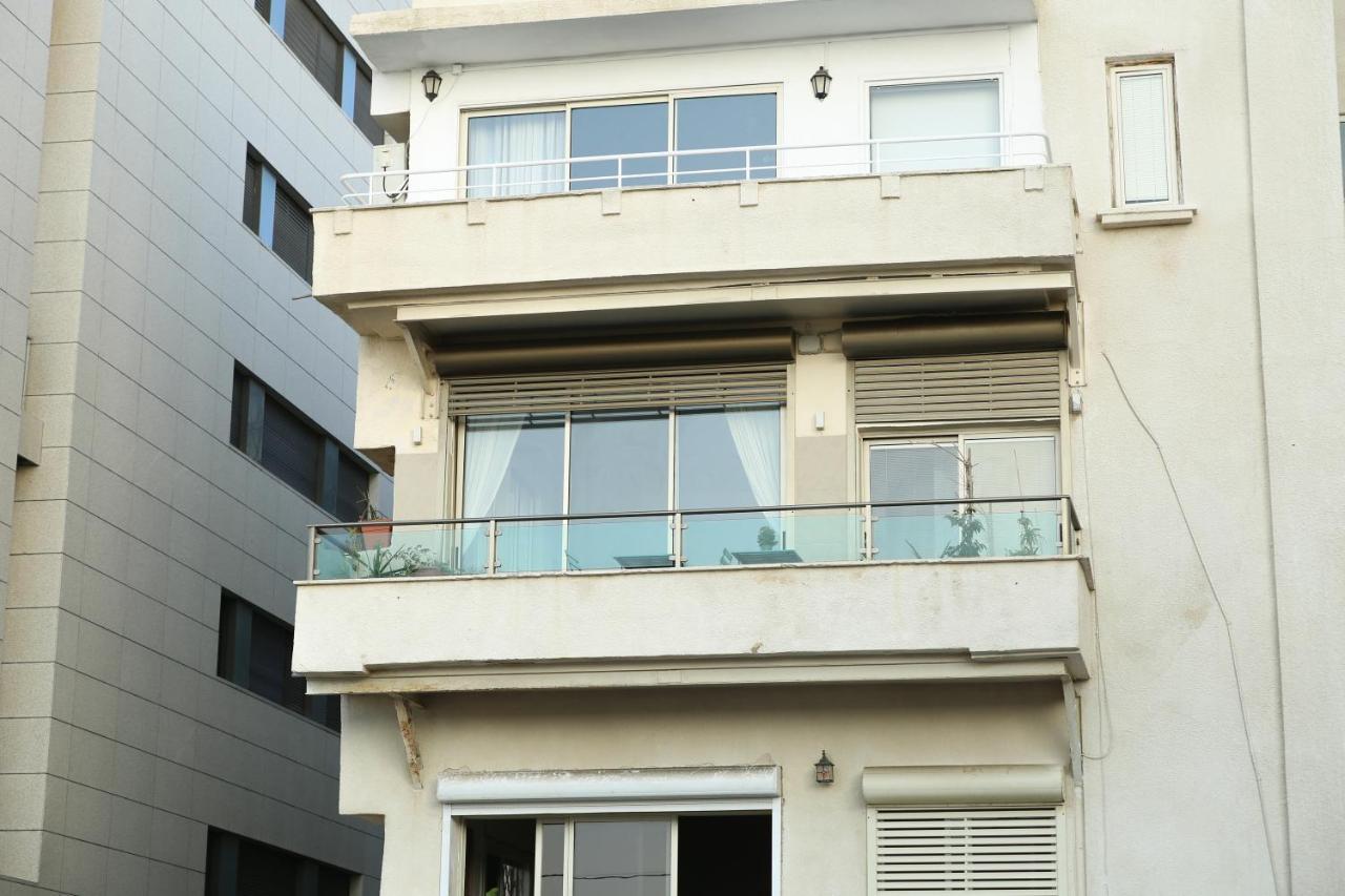 Sea View Apartment Prime Location On The Beach 텔아비브 외부 사진
